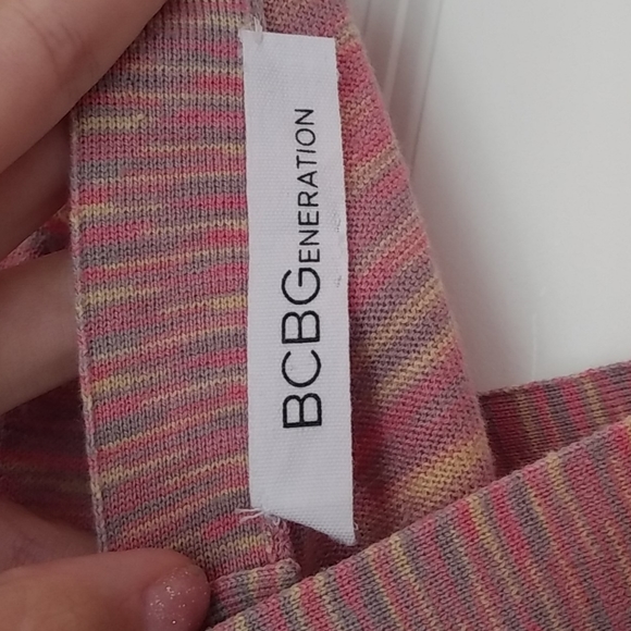 BCBG Generation crop top with side tie - Picture 2 of 4